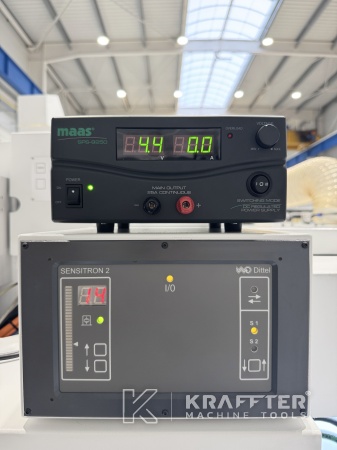Bedienpult auf CNC Rundschleifmaschine STUDER S33 90149