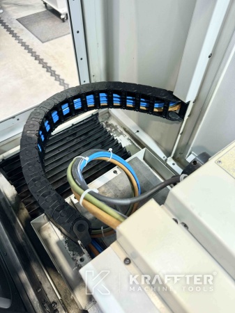 CNC Rundschleifmaschine für die Metallbearbeitung JONES & SHIPMAN Ultramat 650 Easy-B 90120