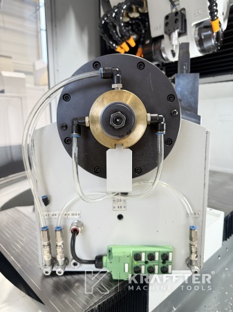 Präzisionsbearbeitung mit gebrauchten CNC Werkzeugschleifmaschine WALTER Helitronic Power Diamond 90157