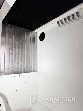 CNC Bearbeitungszentrum für Metall für die Feinmechanik MAZAK Variaxis C-600 90161