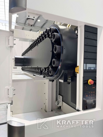 Präzisionsbearbeitung mit gebrauchten CNC Bearbeitungszentrum MAZAK Variaxis C-600 90161