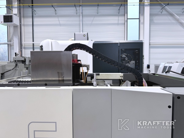 CNC Bearbeitungszentrum zu verkaufen CHIRON FZ 08K S HSP 90066 Gebrauchte Werkzeugmaschinen