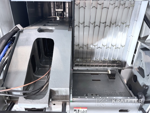 CNC Bearbeitungszentrum gebraucht, HAAS UMC 750 SS 90145 Lagerräumung Europa, Deutschland und international
