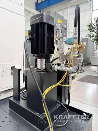 CNC Bearbeitungszentrum zu verkaufen : MAZAK Variaxis C-600 90161 | Gebrauchte Werkzeugmaschinen
