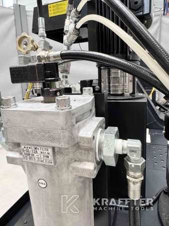 Ankauf und Verkauf CNC Bearbeitungszentrum MAZAK Variaxis C-600 90161, international