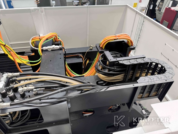 CNC Bearbeitungszentrum gebraucht, MAZAK Variaxis C-600 90161 Lagerräumung Europa, Deutschland und international