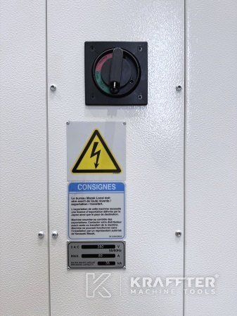 Drehmaschine MAZAK Mega Turn 900 90171 mit rotierenden Werkzeugen Werkzeugmaschinen gebraucht