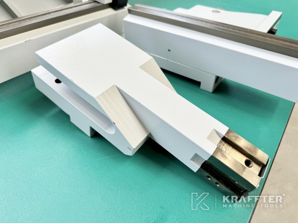 Zubehör für CNC Rundschleifmaschine KELLENBERGER 100 90121