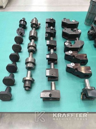Zubehör, Ausrüstung und Werkzeuge für CNC Drehmaschine BOLEY CITIZEN BE 42 Y 90079
