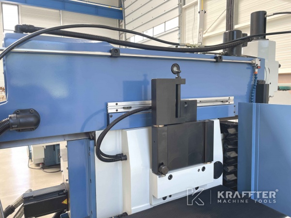 CNC Fräsmaschine, gebraucht, PEDERSEN VPF-970TI 20689-997 3 Achsen zu verkaufen