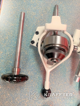 Konventionelle Drehmaschine SCHAUBLIN 70-CF 20689-949 – überholt, Vertrieb in Deutschland, Europa und weltweit.