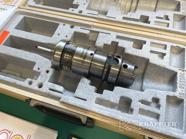 Zubehör, Ausrüstung und Werkzeuge für CNC Bearbeitungszentrum EUMACH DVM 2021 90082