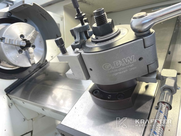 CNC Zyklendrehmaschine gebraucht für die Metallbearbeitung - GDW 300 CS 2 Achsen 90069